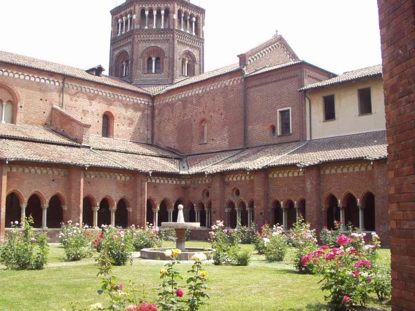 Abbazia di Chiaravalle: il chiostro