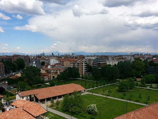 Chiesa Rossa: 5 strutture e un parco