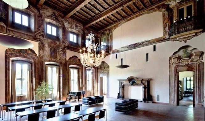 villa Litta Modignani: il Salone delle Arti ora aula studio