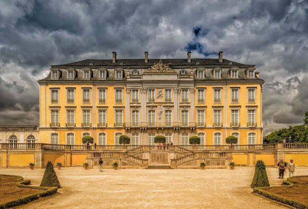 Esempio di architettura rococò: palazzi di Augustusburg e Falkenlust