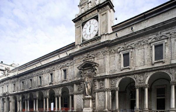 Palazzo dei Giureconsulti oggi