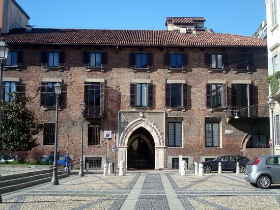 Palazzo Borromeo – dal 1300